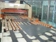 汽(qi)車闆異形闆加工機組